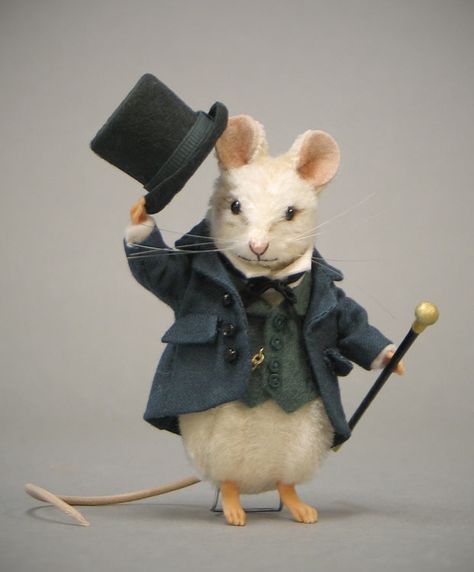 The Wizard Of Oz Mouse by R. John Wright Rattus Rattus, Maus Illustration, 동화 삽화, Felt Mouse, Needle Felting Projects, House Mouse, Cute Mouse, Needle Felted Animals, Soft Sculpture