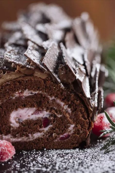 This Black Forest roulade has a triple hit of cherries from jam, kirsch liqueur and fruit and makes a brilliant dessert in summer or winter. Modelling Chocolate, Chocolate Icing, Swiss Roll, Easy Christmas Crafts, Christmas Cupcakes, Black Forest, Christmas Baking, Yummy Cakes, Simple Christmas