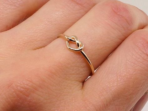 Simple heart knot promise ring Knot Promise Ring, Heart Knot Ring, A Promise Ring, Snake Ring Gold, Midi Rings Silver, Gold Knot Ring, Gold Finger Rings, Heart Knot, Love Knot Ring