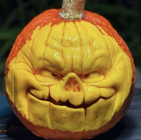 Insane Pumpkin Carving, Pumpkin Sculpting Easy, Pumpkin Sculpting Ideas, Goblin Pumpkin Carving, Zombie Pumpkin Carving, Halloween Wars, Halloween Pumpkins Carvings Designs, Pumpkin Sculpting, Felted Halloween