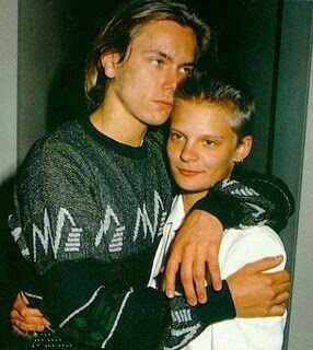 RIver Phoenix & Martha Plimpton River Phoenix Girlfriend, Martha Plimpton, Freddy Mercury, River Phoenix, Queen Photos, Roger Taylor, Queen Freddie Mercury, John Deacon, Brian May