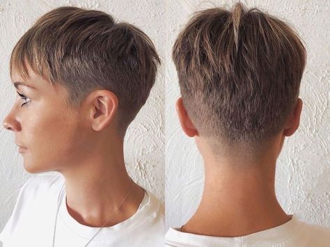 Viral Haircut, Short Hair Long Bangs, Hair Cut Ideas, Bob Blonde, Pixie Haircut Styles, Blonde Pixie Cut, Crop Hair, Really Short Hair, Short Hair Pixie Cuts