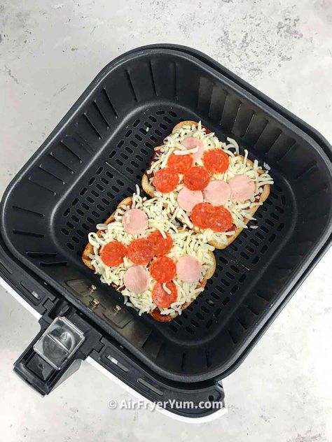 Recipes With Bread Slices, Toast Air Fryer, Ciabatta Pizza, Fried Toast, Air Fryer Pizza, Pizza Toast, Bunny Bread, Reheat Pizza, New Air Fryer Recipes