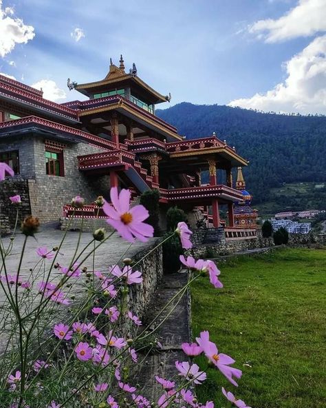 Dirang Monastery, located in Arunachal Pradesh, India, is a stunning Buddhist monastery known for its architectural beauty and spiritual ambiance. With its vibrant murals, statues of deities, and serene surroundings, it provides a peaceful retreat for visitors seeking solace and a deeper understanding of Tibetan Buddhism. Andra Pradesh Aesthetic, Dirang Arunachal Pradesh, Buddhist Monastery Aesthetic, Arunachal Pradesh Aesthetic, Buddhist Monestry, Monastery Aesthetic, Buddhism Aesthetic, Tawang Arunachal Pradesh, Tibetan Monastery