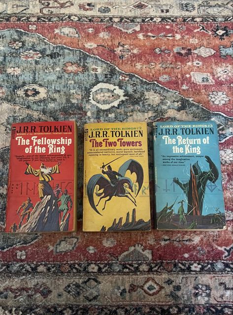 Tolkien Books Aesthetic, Lotr Books, Lord Of The Rings Book Cover Design, Lord Of The Rings Books, Jrr Tolkien Books, Lotr Aesthetic, Tolkien Books Collection, Classic Sci Fi Books, Bookshelf Art