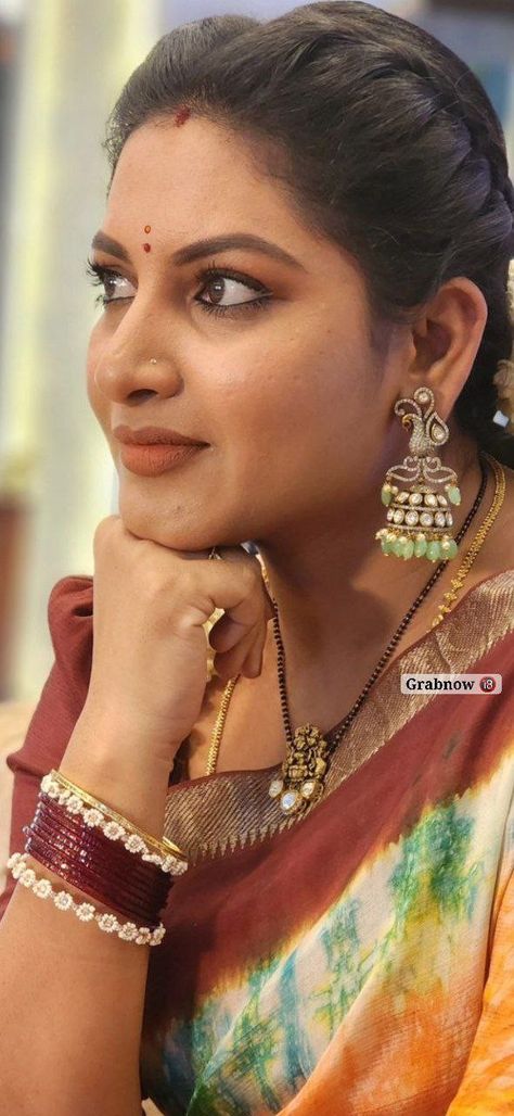 Pallavi Ramisetty, Beautiful Housewife, Women Faces, Indian Tv Actress, Face Images, Actress Pics, Curvy Girl Outfits, Beautiful Smile Women, Wallpaper Downloads