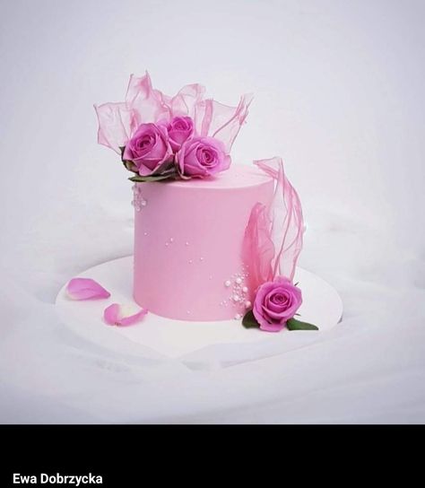 Cake With Topper, New Cake Design, Birthday Cake For Husband, Beautiful Cake Designs, 21st Birthday Cakes, Elegant Birthday Cakes, Fresh Flower Cake, Beautiful Birthday Cakes, Simple Birthday Cake