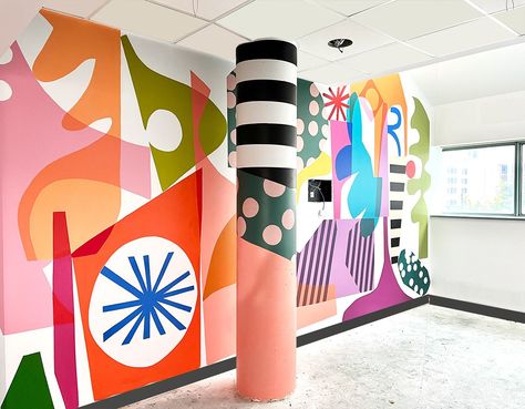 Corporate Offices, Chicago Design, School Murals, Building Renovation, Wall Murals Painted, Kitchen Installation, Salou, Mural Wall Art, Mural Art