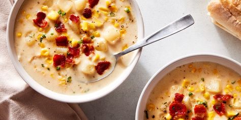 Easy Corn Chowder, Bacon Corn Chowder, Potato Corn Chowder, Creamy Soup Recipes, Corn Chowder Recipe, Corn Soup, Creamy Potato, Food Stands, Corn Chowder