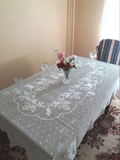 Crochet Tablecloth Pattern Free Rectangle, Cow Wedding, Tablecloth Patterns, Crochet Lace Tablecloth, Tablecloth Pattern, Diy Tablecloth, Tablecloth Christmas, Modern Crochet Blanket, Crochet Tablecloth Pattern