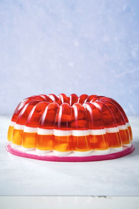 Throw it back to childhood birthday parties with this upgraded spin on the classic jelly cup. Jelly Mould Recipes, Jelly Recipes Desserts, Work Salad, Jelly Snacks, Childhood Birthday, Jelly Food, Jelly Design, Jello Jigglers, Mango Jelly