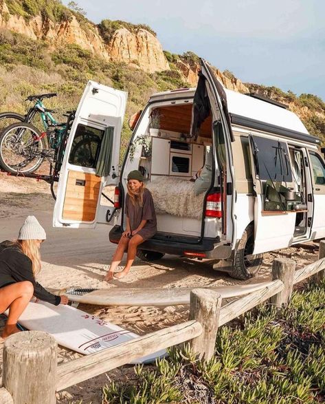 Surfergirl Style, Travel Camper, Campervan Life, Bus Life, Van Living, Travel Van, Van Design, Inspiring People, Cool Ideas