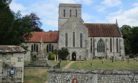 Church of St Mary and St Melor, Amesbury (Creative Commons: Matthew Black) King Arthur's Knights, Us Vacations, Kings And Queens Of England, Queens Of England, King Arthur Legend, Knights Of The Round Table, King Of England, Arthurian Legend, Tudor Era