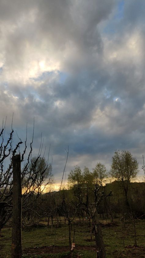 Baramulla Kashmir. #Baramulla #Sunset #Clouds #Delina #Kashmir Sunrise Snap, Baramulla Kashmir, Sunset Story, Sunset Clouds, Cool Pictures Of Nature, The Bone, Story Instagram, Cool Pictures, Pins