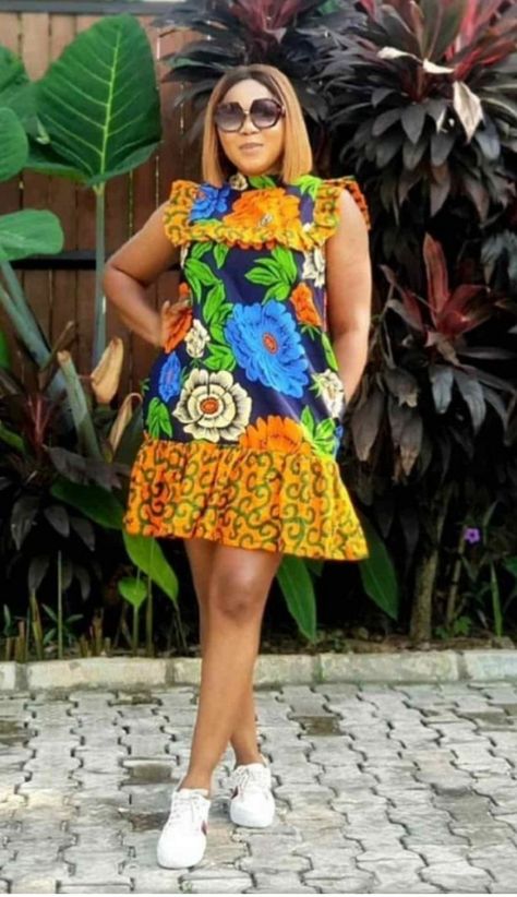 Ankara Circle Dress, Ankara Styles For Teenage Girl, Modern African Print Dresses, Yakoema Fashion, Stylish Naija, Ankara Dress Styles, African Print Dress Ankara, Short African Dresses, African Dresses Modern