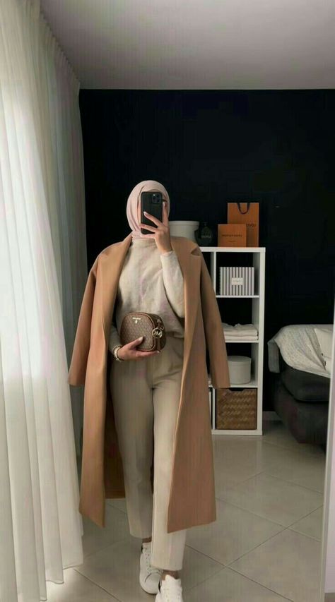 Modest Winter Outfits, Estilo Hijab, Stile Hijab, Modern Hijab Fashion, Muslim Outfits Casual, Winter Fashion Outfits Casual, Hijabi Fashion Casual, Fashion Top Outfits, Hijabi Outfits Casual