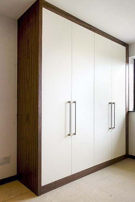 Modern Wooden Cupboard Design, Wooden Cupboard Design, Wardrobe Laminate Design, Wall Wardrobe Design, Wooden Wardrobe Design, Wardrobe Design Modern, Wardrobe Interior, Home Backyard, Wooden Cupboard