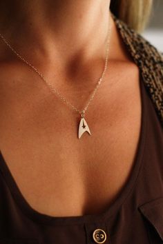 Star Trek Communicator, Sci Fi Jewelry, Star Trek Wedding, Geeky Jewellery, Star Trek Merchandise, Fandom Jewelry, Star Trek Funny, Captain Kirk, Geek Gifts