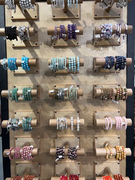 Slat Wall Jewelry Display, Retail Bracelet Display Ideas, Bracelet Display Ideas Boutique, Vendor Booth Display Ideas Bracelets, Vertical Jewelry Display, Boutique Jewelry Display Retail, Bracelet Bar Display, Crystal Bracelet Display, Ways To Display Bracelets