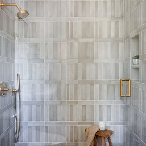 Rectangular Tiles Bathroom, Rectangle Tiles, Boutique Interior Design, Mens Bedroom, Custom Vanity, Guest Bathrooms, Powder Bath, Boutique Interior, Pillow Texture