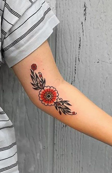 American Traditional Modern Tattoo, Classic American Tattoos, Tattoo Free, Simple Flower Tattoo, Traditional Tattoo Flowers, Tattoo Nature, Traditional Style Tattoo, Poppies Tattoo, Traditional Tattoo Sleeve