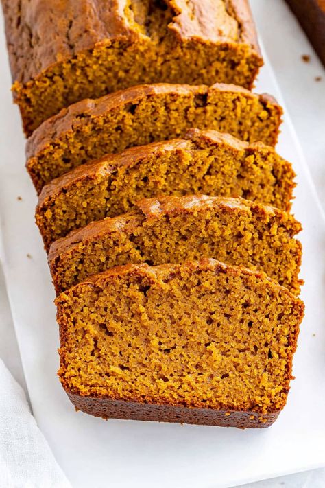 This pumpkin banana bread is the perfect fall treat! It's soft, moist, and full of so much delicious flavor. Very Moist Pumpkin Bread, Butternut Squash Banana Bread, Whole Wheat Pumpkin Bread, Pumpkin Banana Bread Recipe, Bread Head, Healthy Pumpkin Bread, Pumpkin Banana Bread, Banana Bread Recipe Moist, Moist Pumpkin Bread