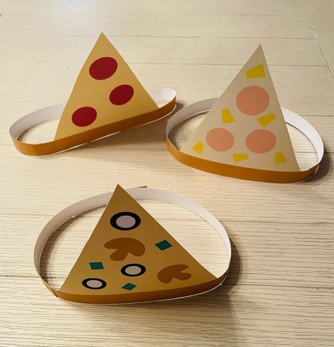 Secret Weapon for Teachers! Engaging Paper Crafts for Your Classroom! Pizza Crafts For Toddlers, Pizza Activities For Kids, Pizza Crafts For Preschool, Pizza Crafts For Kids, Pizza Activities, Pizza Party Games, Classroom Birthdays, Pizza Hat, Pizza Craft