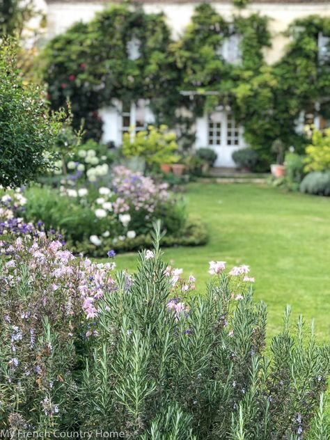 French Country Landscape, French Country Landscaping, French Garden Design, My French Country Home, French Country Home, French Country Garden, Cottage Garden Design, Country Landscape, Country Cottage Decor