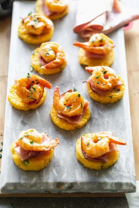 Shrimp and Grits Cakes with Crispy Ham - Cooking for Keeps Grits Cakes, Grit Cakes Recipe, Salmon Dinners, Crostini Toppings, Chickpea Cakes, Grit Cakes, Lobster Recipe, Food Shrimp, Seafood Dinner Recipes