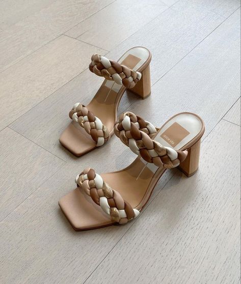 Elegant Shoes Heels, Diy Heels, Latest Ladies Shoes, Fancy Sandals, Casual Sandals Womens, Trendy Heels, Fashion Shoes Heels, Fashion Shoes Sandals, Shoes Heels Classy