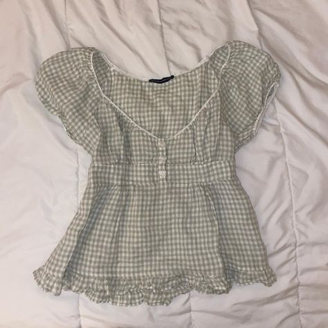 Brandy Melville Blair Top! In perfect condition... - Depop Blair Top, Low Quality, Skirt Leather, Brandy Melville, Sweatshirt Shirt, Brandy, Jean Shirts, Casual Skirts, Dress With Sneakers