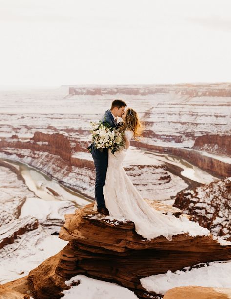 White And Greenery Wedding, Red Rock Wedding, Moab Wedding, Bridal Closet, Winter Lovers, Snowy Wedding, Slc Utah, Utah Elopement, Utah Wedding Photography