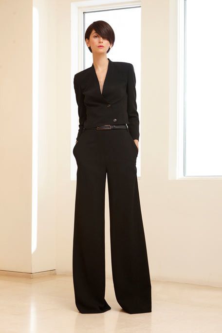 Black wide-leg pants Dandy Look, Wide Leg Pants Outfit, 2011 Fashion, Leg Pants Outfit, Black Wide Leg Trousers, Black Wide Leg Pants, Mode Casual, Looks Black, Black Suit