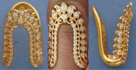 Vanku Rings Gold Latest, Vanki Ring Gold Plain, Vanku Rings Gold, Gold Ring Design For Women Indian, Neck Pieces Jewelry, Gold Jewelry Outfits, Horseshoe Ring, Gold Earrings Models, Gold Jewelry Simple Necklace