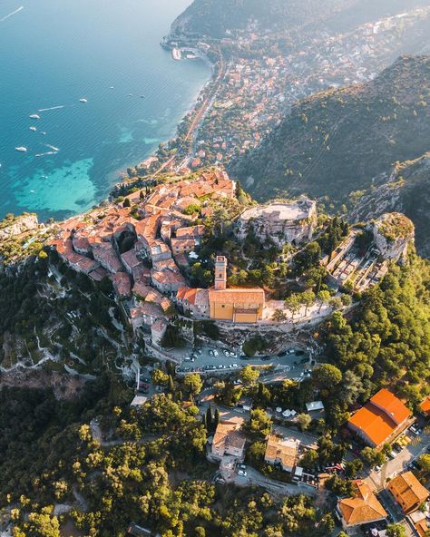 Èze, Alpes-Maritimes, France | Photographe : @sek.ops sur Instagram Eze France, Voyage Europe, Europe Map, Cote D’azur, French Riviera, France Travel, South Of France, Places Around The World, Nature Travel