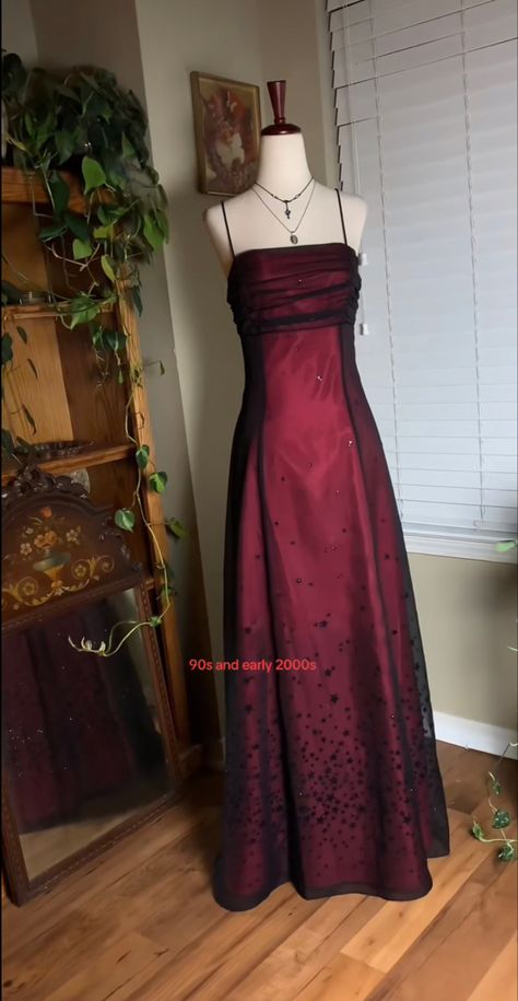 90s Burgundy Prom Dress, Kate Stratford Prom Dress, Grunge Fairycore Prom Dress, Antique Prom Dresses, Early 2000's Prom Dresses, 2005 Prom Dress, 90s Prom Dress Grunge Purple, Kay Stratford Prom Dress, Rockstar Gf Prom Dress