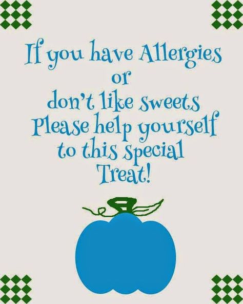 Free Printable for the #tealpumpkinproject - LeroyLime Teal Pumpkin Project Signs, Teal Pumpkin Project, Cozy Holiday Decor, Halloween School Treats, Food Allergies Awareness, Happy Halloween Signs, Allergy Awareness, Happy Haunting, Teal Pumpkin