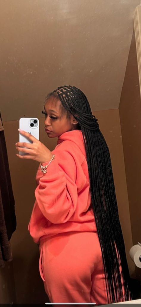 Super Long Box Braids, Hairstyle Weave Braids, Cute Small Knotless Braid Hairstyles, Ex Small Knotless Braids, Styles To Put Your Knotless Braids In, Long Full Knotless Braids, Hairstyles Idea Black Women, Small Braided Hairstyles For Black Women, Small Knotless Braids Hairstyles Long