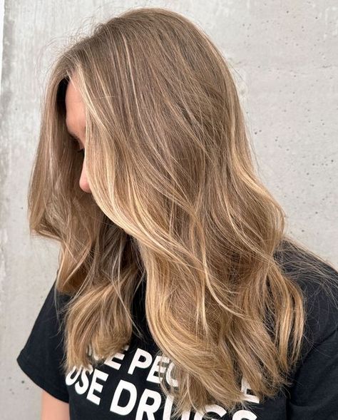 Zazou Salon & Academy on Instagram: "Like whispers of color, adding depth and charm to your look🎨🧡 It's giving soft dimensional balayage vibes✨   #balayage  #youbelonghere #zazoutoppy #zazouexperience" Balayage Blond Beige, Cream Blonde Balayage, Blonde Hair Color Natural, Soft Blonde Balayage, Haircut Inspired, Blonde Hair For Brunettes, Dimensional Balayage, Cool Blonde Hair Colour, Natural Balayage