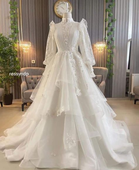 Dress White Muslim Wedding Dress, Dream Wedding Dresses Hijab, Wedding Dresses Islamic, Dress Muslimah, Muslimah Dress Wedding, Hijab White Dress, Dress Pengantin Hijab, Fantasy White Dress, Muslim Wedding Dresses Modern