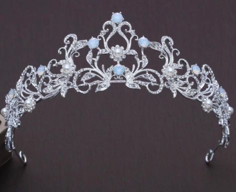 Princess Crown Tattoos, Tiara Tattoo, Crown Tattoos For Women, Accessories Bride, Crown Tattoo Design, Headband Crown, Pageant Crowns, Bridal Tiaras, Bride Crown