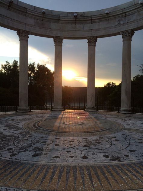 Sunset in the Temple of the Sky at Untermyer Gardens in Yonkers, NY. Editorial Flowers, Photoshoot Places, Support Photography, Yonkers New York, Parterre Garden, Eros And Psyche, Gardens Of The World, Cottage Gardens, Garden Tours