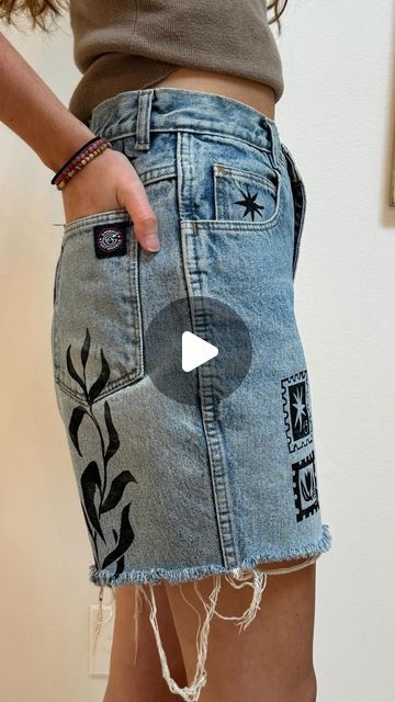 two oaks design on Instagram: "block-printing some vintage denim shorts!   shop in the link in our bio!   #thriftflip #sustainableart #blockprinting #textileartist #linocut #printmaking #upcycledclothing" Linocut Clothes, Denim Shorts Diy, Diy Denim Shorts, Carved Stamps, Linocut Printmaking, Vintage Denim Shorts, Hand Carved Stamps, Linoleum Block, Diy Shorts