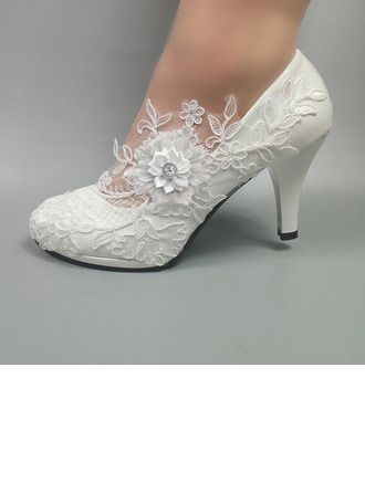 Bridal Shoes Elegant, Flower Wedding Shoes, Winter Wedding Shoes, Elegant Wedding Shoes, Lace High Heels, Beautiful Wedding Shoes, Wedding Shoes Lace, Wedding Shoes Bride, Bridal Heels