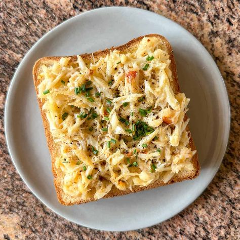 Crab Toast Recipe, Toast Meals, Crab Toast, Easy Toast, Lemon Pepper Sauce, Kewpie Mayonnaise, Japanese Milk Bread, Naan Pizza, Pork Stir Fry