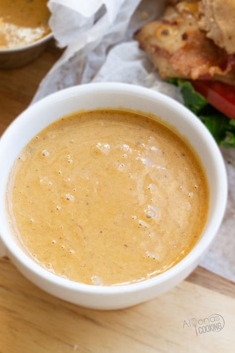 The closest dupe to the Chick Fil A Honey Roasted BBQ Sauce! This recipe is the copycat honey roasted BBQ sauce that comes in the packets Chipotle Southwest Sauce, Southwest Sauce, Creamy Jalapeno Sauce, Grilled Chicken Sandwich, Compound Butters, Chick Fil A Sauce, Vegetarian Barbecue, Honey Bbq Sauce, Homemade Mixes