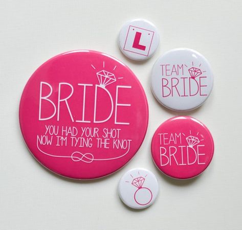 Team Bride Badges, Hen Party Badges, Bachelorette Party Accessories, Customised Gifts, Hen Night, Bachelorette Party Bride, Wedding Party Supplies, Party Bachelorette, Hens Night