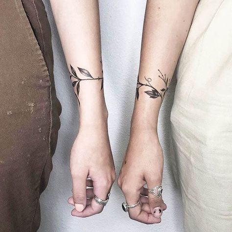 Small Friendship Tattoos, Matching Friendship Tattoos, Connecting Tattoos, Matching Bff Tattoos, Matching Bff, Promise Tattoo, Tattoos And Meanings, Tiny Heart Tattoos, Matching Best Friend Tattoos