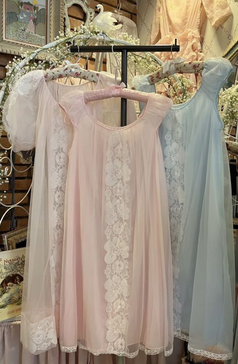 Princess Night Dress, Night Gowns Aesthetic, Vintage Nightgown Aesthetic, Princess Nightwear, Night Gown Aesthetic, Pretty Nightgowns, Chiffon Nightgown, Gown Aesthetic, Cute Nightgowns