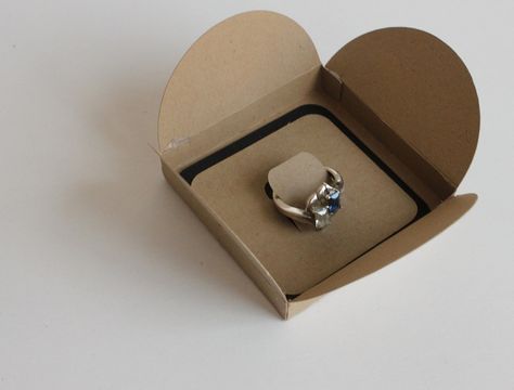 . Rings Gift Packaging, Ring Packaging Ideas Diy, Ring Packaging Ideas, Handmade Jewelry Display, Jewelry Packaging Diy, Ring Packaging, Jewelry Packaging Design, Packaging Diy, Diy Jewelry Display